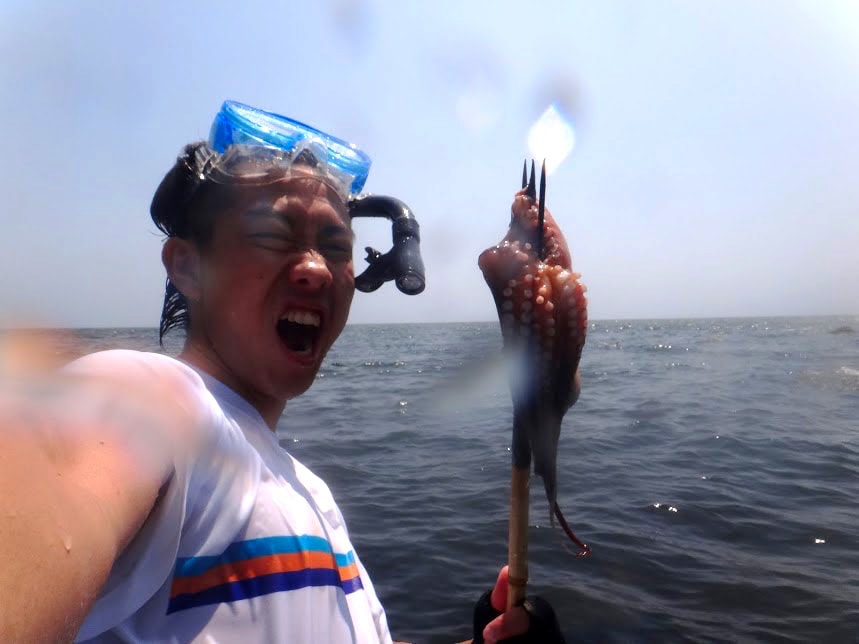 趣味の魚突きで新鮮なタコをゲット！